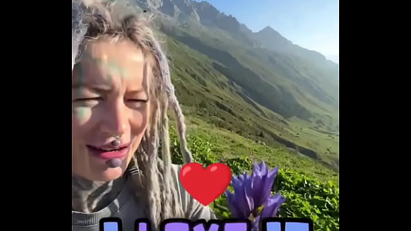 I got a super amazing flower from lily lu filmz what&rsquo;s the most thoughtful gift you&rsquo;ve ever received #flower 