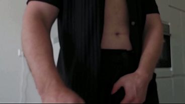 PhantomGentX wurde beim Kochen so geil, er musste sofort fü_r dich wichsen PhantomGentX wurde beim Kochen so geil, er musste sofort fü_r dich wichsen