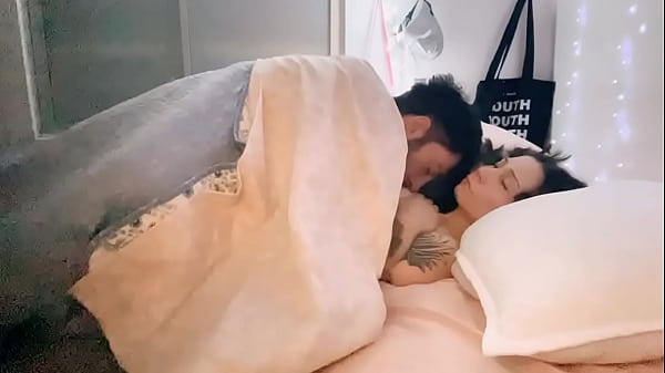 Play MP4 - PAREJA CHILENA FOLLANDO DELICIOSO