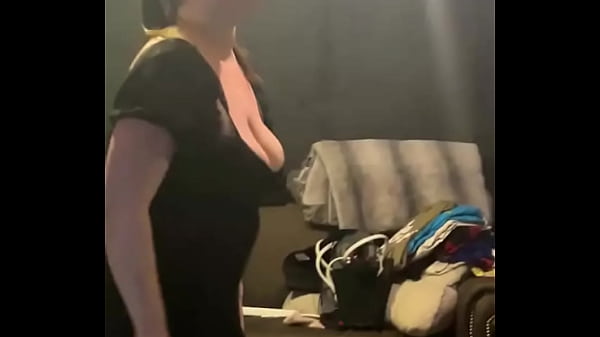 Nonton When Nothing Looks &ldquo;appropriate&rdquo; On You Bc...titties. Esygoinprincess thumbnail