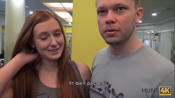 HUNT4K Dans un gymnase vide un chasseur paie de l_argent pour un cocu avide et empale sa copine