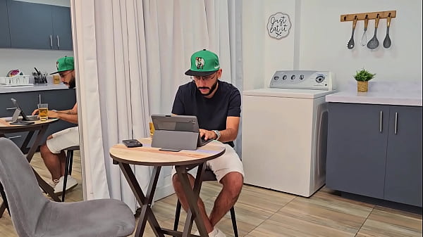 Nonton My Ex-boyfriend's Friend Has A Huge Cock Hidden And I Seduce Him To Feel It Inside My Tight Pussy. thumbnail