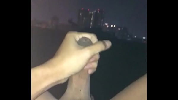 今天在樓頂玩雞