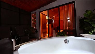 Nonton My Colombian Girlfriend Asking For Milk In The Jacuzzi thumbnail