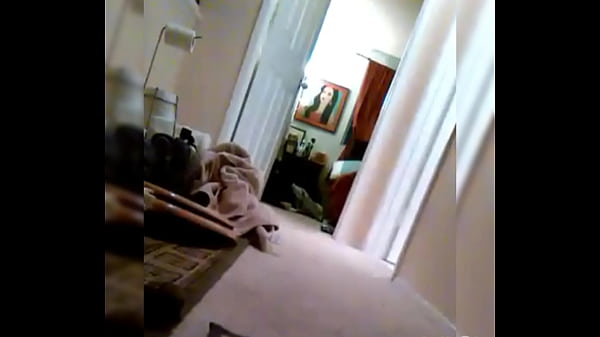 Play MP4 - Espiando con  mi celular&period; En el trabajo y mira lo que grabr