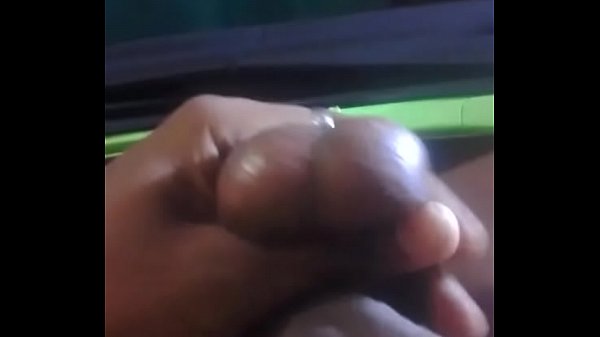 Jugando con mi pene qbusca chica para follar