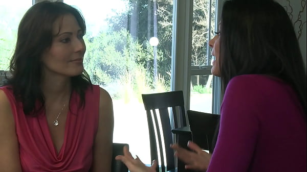 Milf India Summer Seduces Blond Cutie Rain Degrey thumbnail