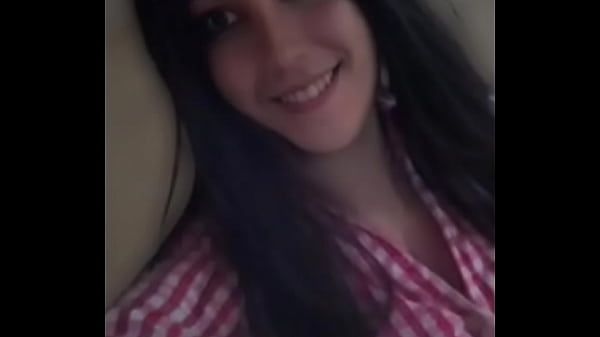 Quien Es Ella? Le Gusta Mirar! thumbnail