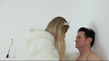 Nonton Tall Findom Train Her Slave! thumbnail