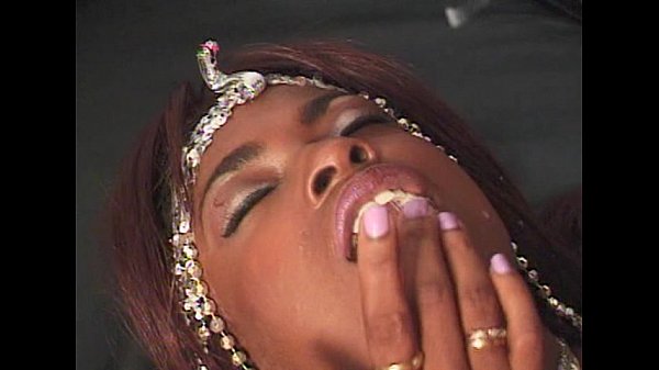 Play MP4 - Metro - Shoetime - scene 4