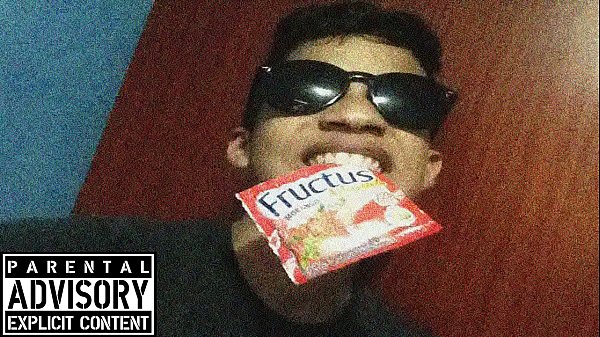 se coge un fructus y el webo le queda_morado porque elfructusera de_uva