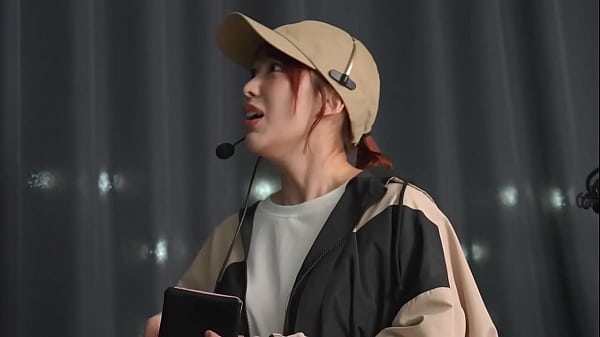 Play MP4 - パート3 いつでもどこでもおま&cir;こ一つで簡単お支払い！シン・キャッシュレス決済サービス『マンPay』がある世界。