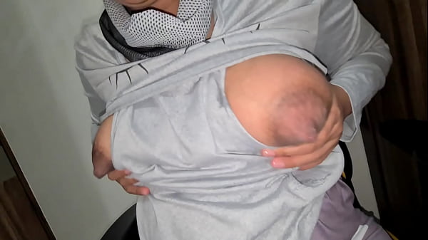 Mis Tetas Terminan Escurriendo Leche Y Cubiertas De Semen, Despu&eacute;s De Una Rica Mamada thumbnail