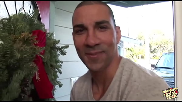 Nonton A Really Attractive Individual Called Casey Cumz Lacks Experience In Anal Intercourse thumbnail