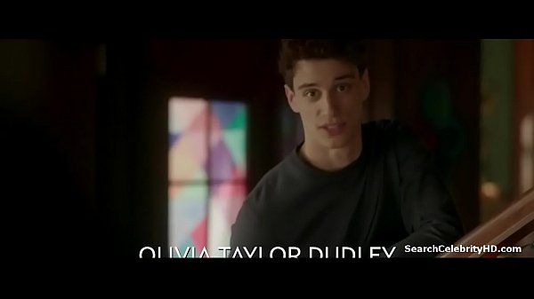 Summer Bishil inThe Magicians 2015 2016