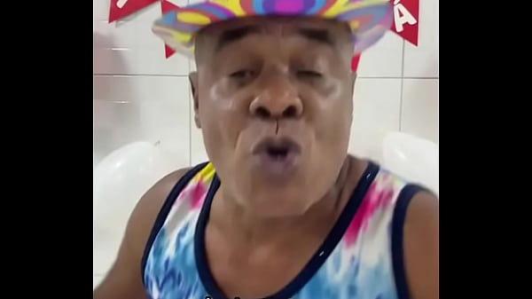 Neg&atilde_o comendo o endryl