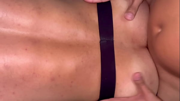 Trechos de uma suruba, cuz&atilde;o saiu de l&aacute; pingando leite 