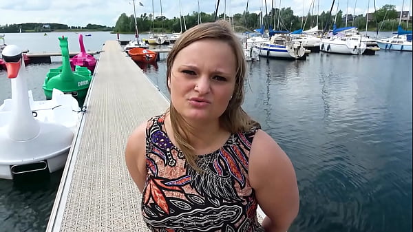 Riskanter Tretboot-fick Creampie Mitten Auf Dem See thumbnail