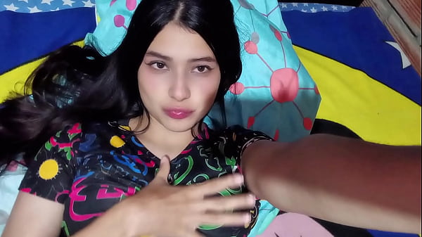 Actriz porno se masturba en p&uacute;blico 