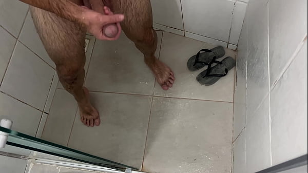 Play MP4 - DOTADO ROLUDO DA ROLA GRANDE E GROSSA TOMANDO BANHO E BATENDO UMA