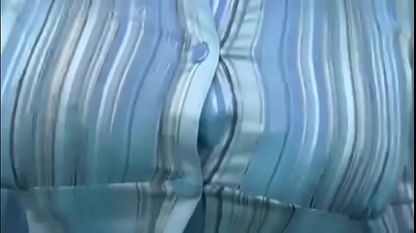 Nonton Double Giantess thumbnail
