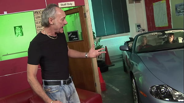 Nonton Paige Ashley And Tanya Cox Cumswap Their Way Across The Finish Line thumbnail