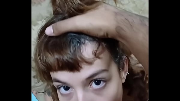 Novinha_apertadasofre dando escondido pro meio_irmão