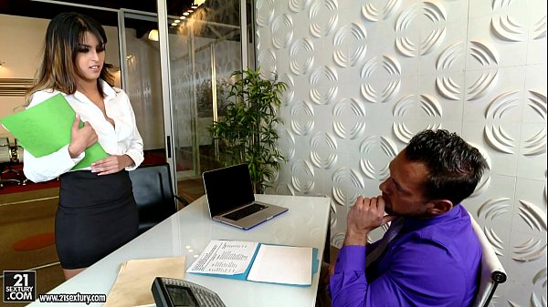 Play MP4 - Sophia Leone fucks her hung boss