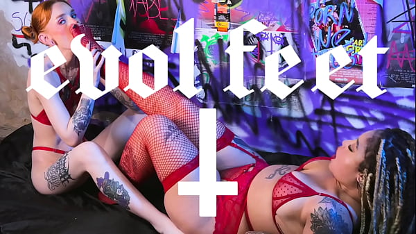 Bia roman sucks the polish off medusa's perfect toes 