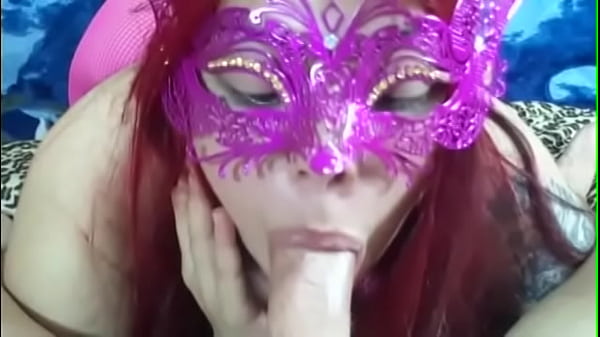 SEXY MASKED LUCHA GIRL DOES PORN 