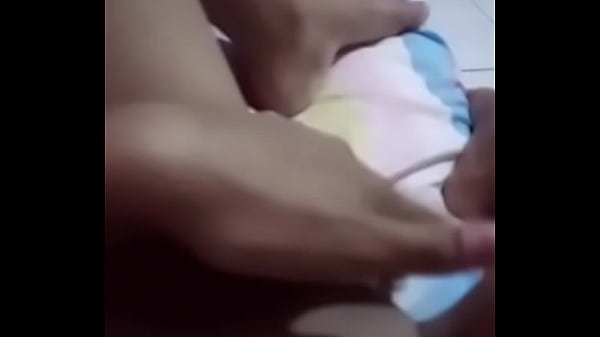 Play MP4 - Novinha de cachoeiro ES gravou batendo uma sirica pra mim ver