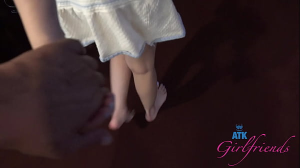 Blowjob from amateur dez hansen who gets so turned on from you touching her pov 