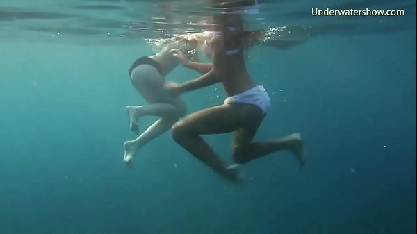 Naked girls on Tenerife having fun in_the water