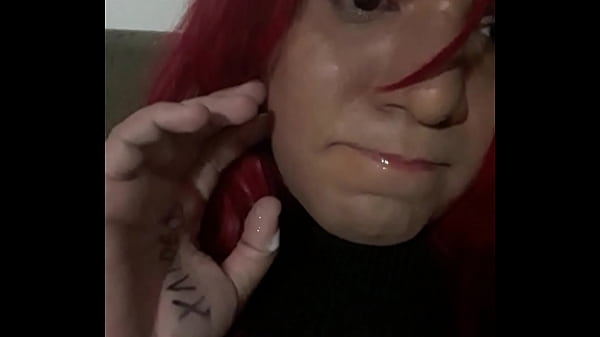 Crossdresser gozando com pau min&uacute;sculo 