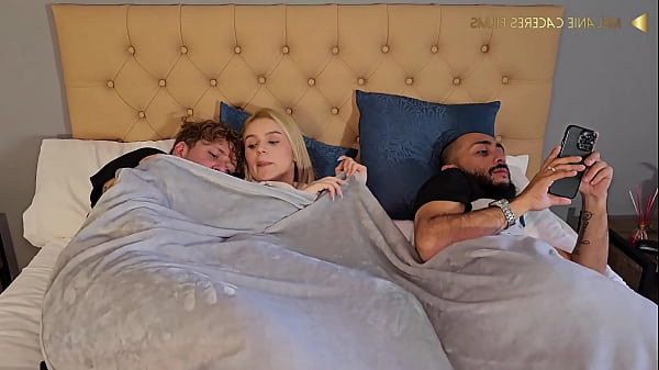 Play MP4 - hermanastra se folla a su hermanastro a lado de su padrastro - Melanie Caceres & Nick Jowell