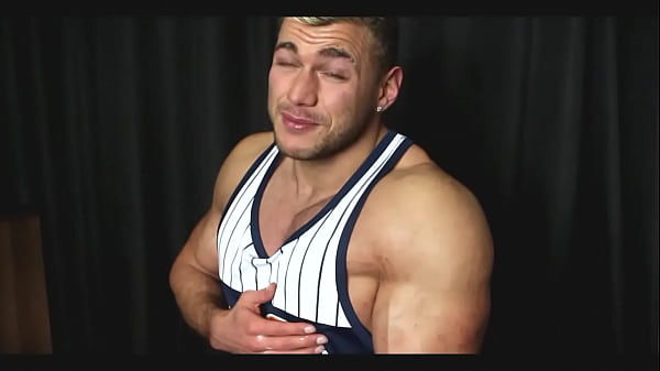 Play MP4 - Blonde British Bombshell