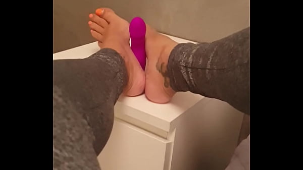 Footjob sextoys by sexy feet french girl 