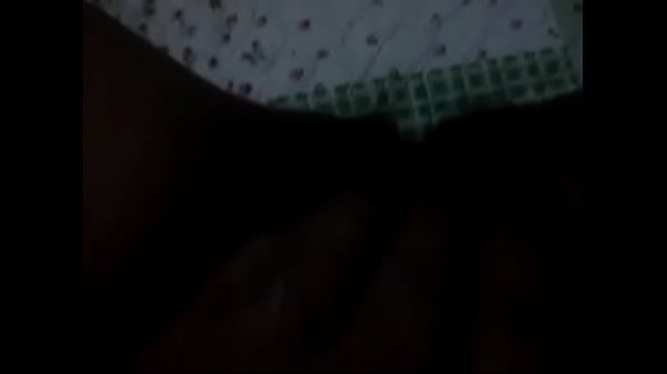 Safada tocando siririca pro Edu 