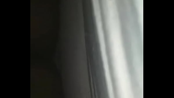 Mojandome mientras me toc&oacute; 