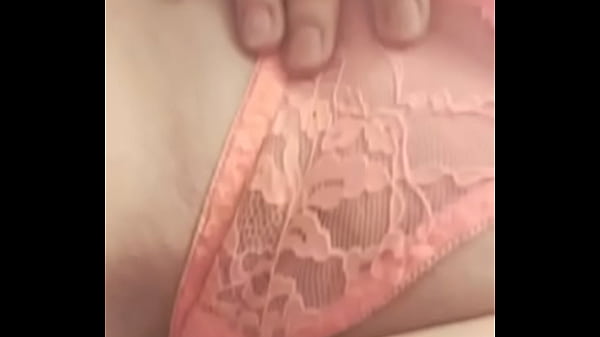 Elle Est Toute Humide Tu Viens M Aider thumbnail