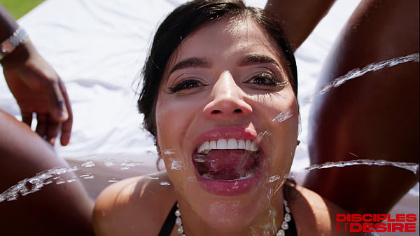 Nonton Sara Retali Bbc Piss Bang Interracial Hardcore Perfections thumbnail