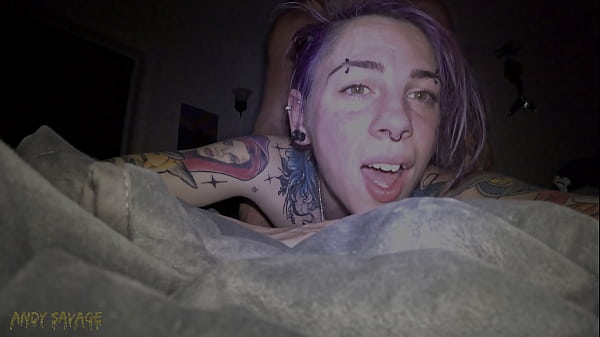 Play MP4 - Pretty Pussy GOTH girl gets FUCKED late night