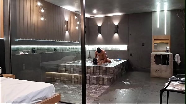 Levei minha amiga no motel de luxo ela adorou e acabou liberando o cuzinho 