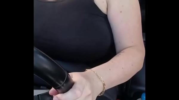 Minha madrasta no primeiro dia como motorista de aplicativo o que voc&ecirc;s acham 