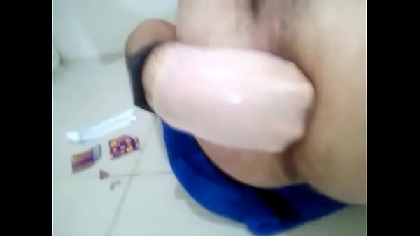 Primeira tentativa de fisting 