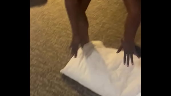 Nonton If This Isn&rsquo;t The Most Underrated And Cutest Shit Ever ? Mosesthankyou1 Out Here Saving Knees thumbnail