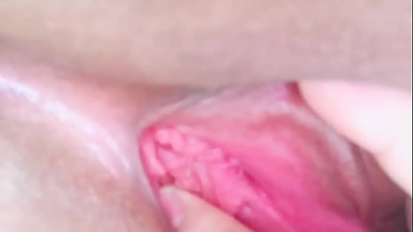 Play MP4 - showing my pussy for no reason