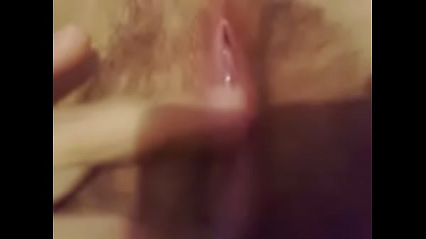 Mi esposa se masturba para mi 