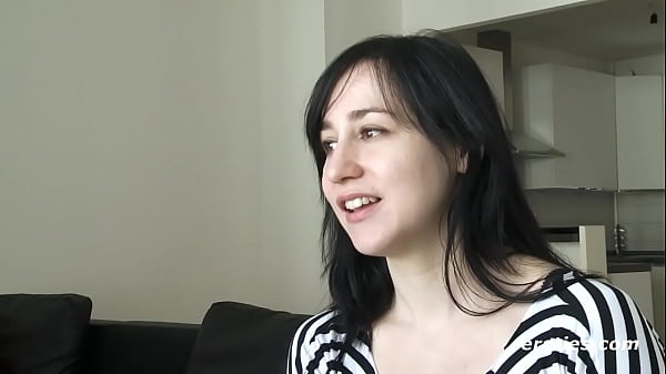 Play MP4 - Brooklyn Plays With Her Hairy Pussy