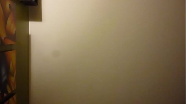 Follando a mi novia boca abajo sin condon